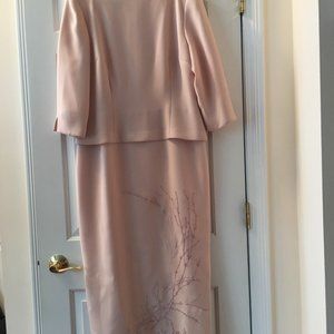 Maggy London Dress sz 14  PEACH  Long  Sleeve 3/4 in Cosmetic Brushes Included